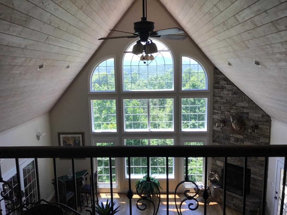 Lamp Lighter Mountain Inn Zirconia Exterior photo
