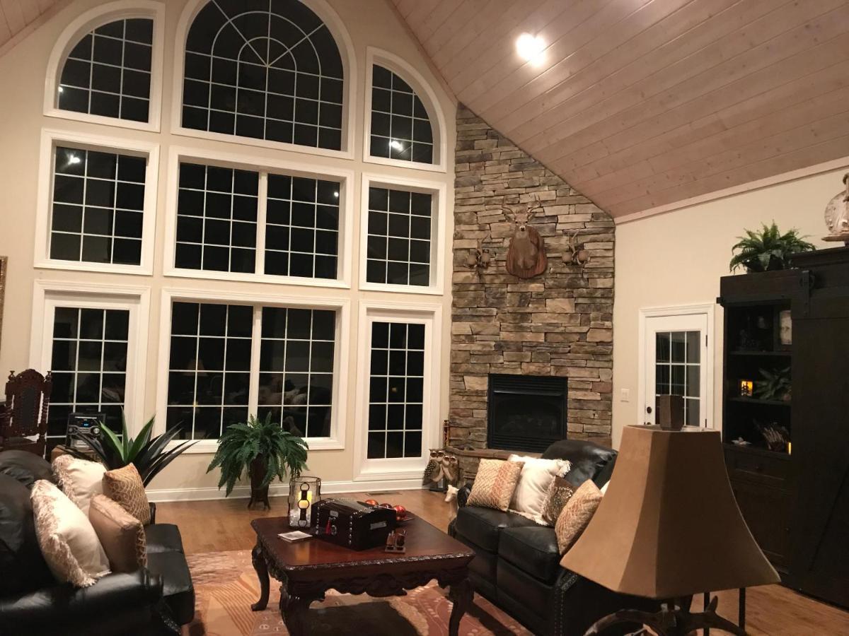 Lamp Lighter Mountain Inn Zirconia Exterior photo